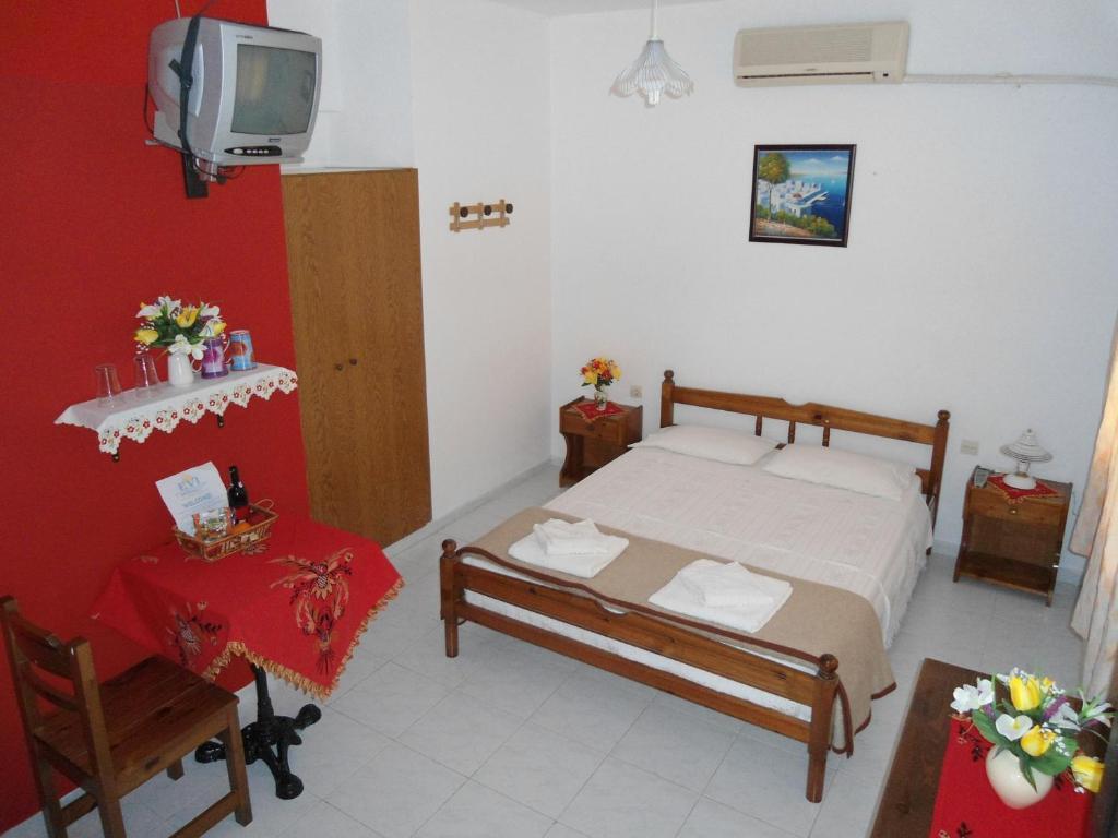 Evi Apartments And Studios เธโอโลกอส ห้อง รูปภาพ