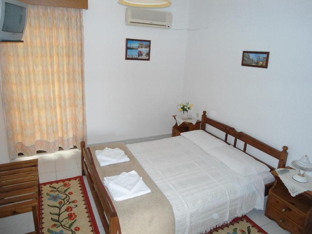Evi Apartments And Studios เธโอโลกอส ห้อง รูปภาพ
