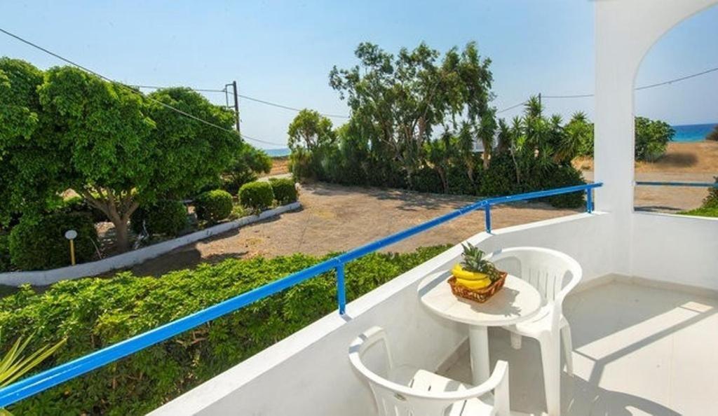 Evi Apartments And Studios เธโอโลกอส ห้อง รูปภาพ