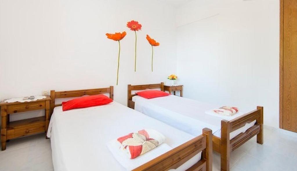 Evi Apartments And Studios เธโอโลกอส ห้อง รูปภาพ