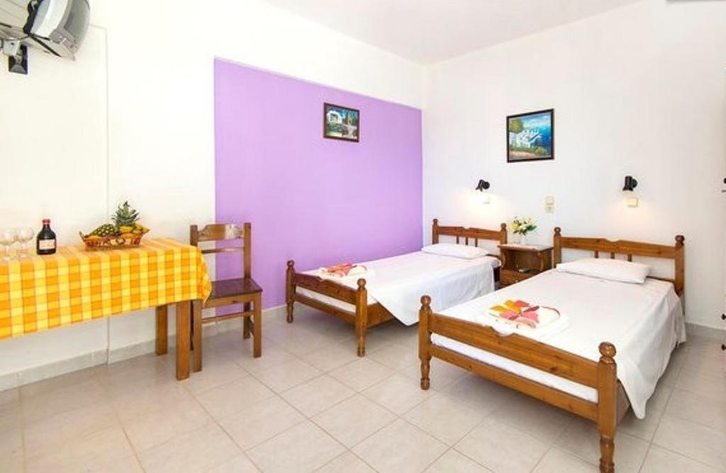 Evi Apartments And Studios เธโอโลกอส ห้อง รูปภาพ