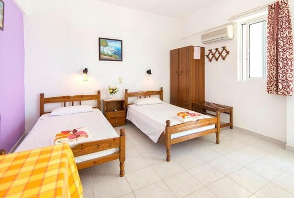 Evi Apartments And Studios เธโอโลกอส ห้อง รูปภาพ